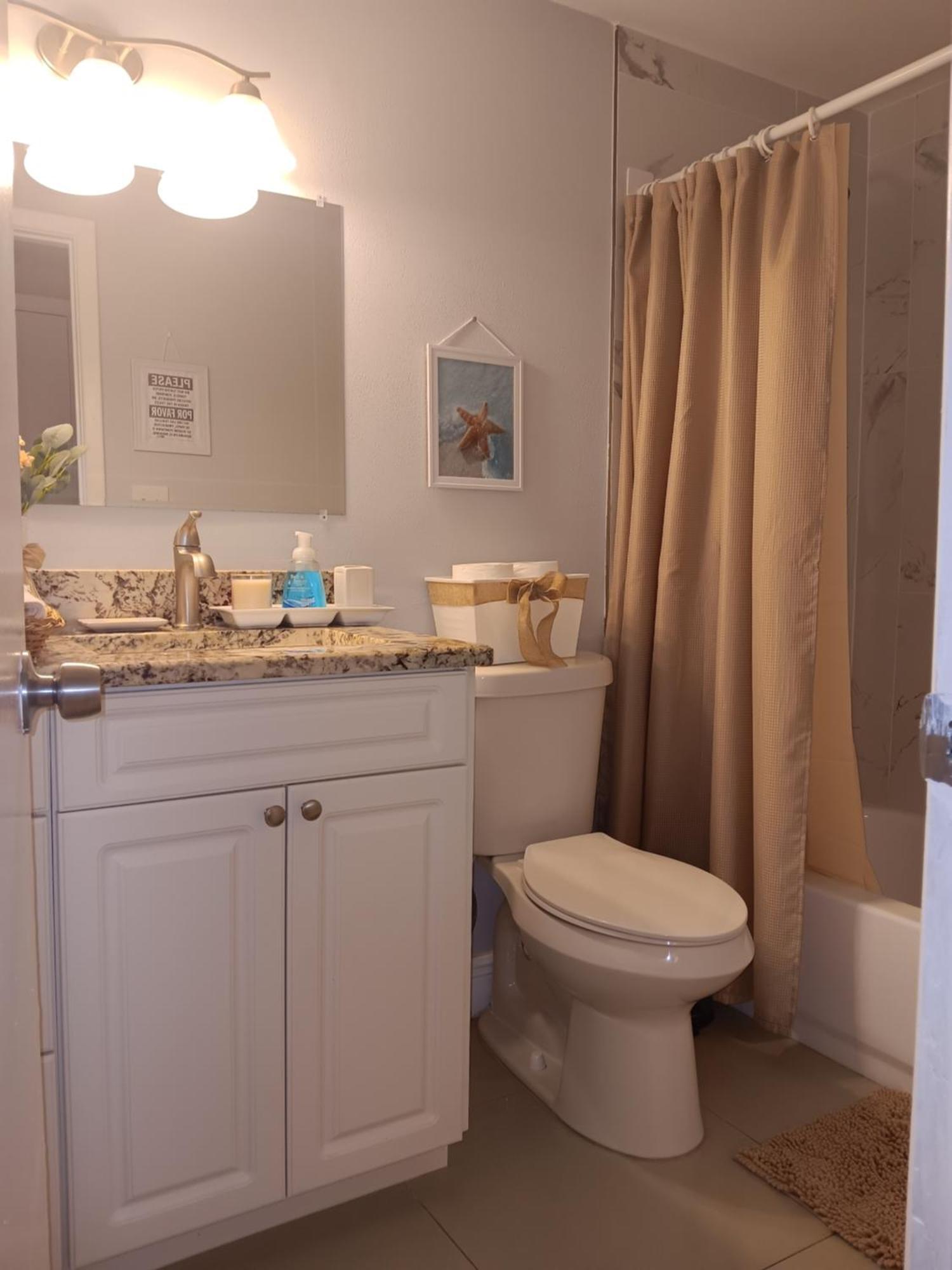 C & Y Guesthouse West Chase Extérieur photo